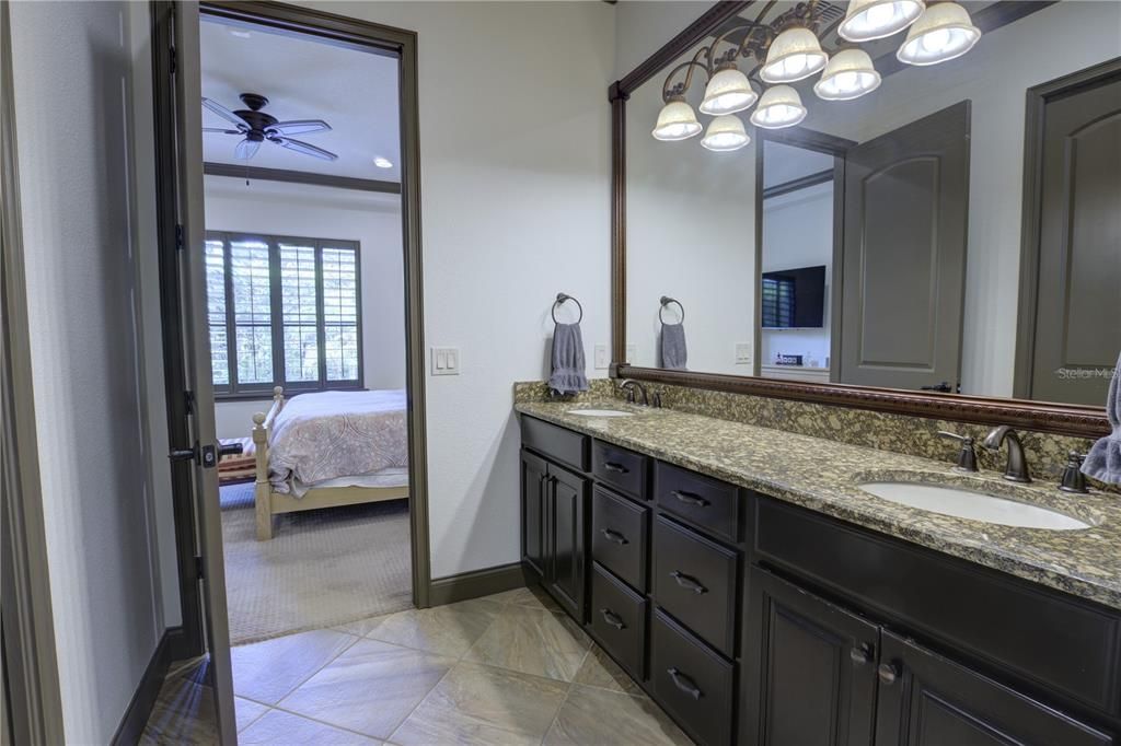 For Sale: $699,000 (3 beds, 2 baths, 2354 Square Feet)