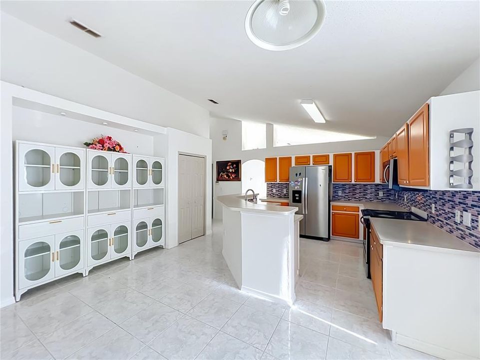 На продажу: $450,000 (4 спален, 2 ванн, 1928 Квадратных фут)