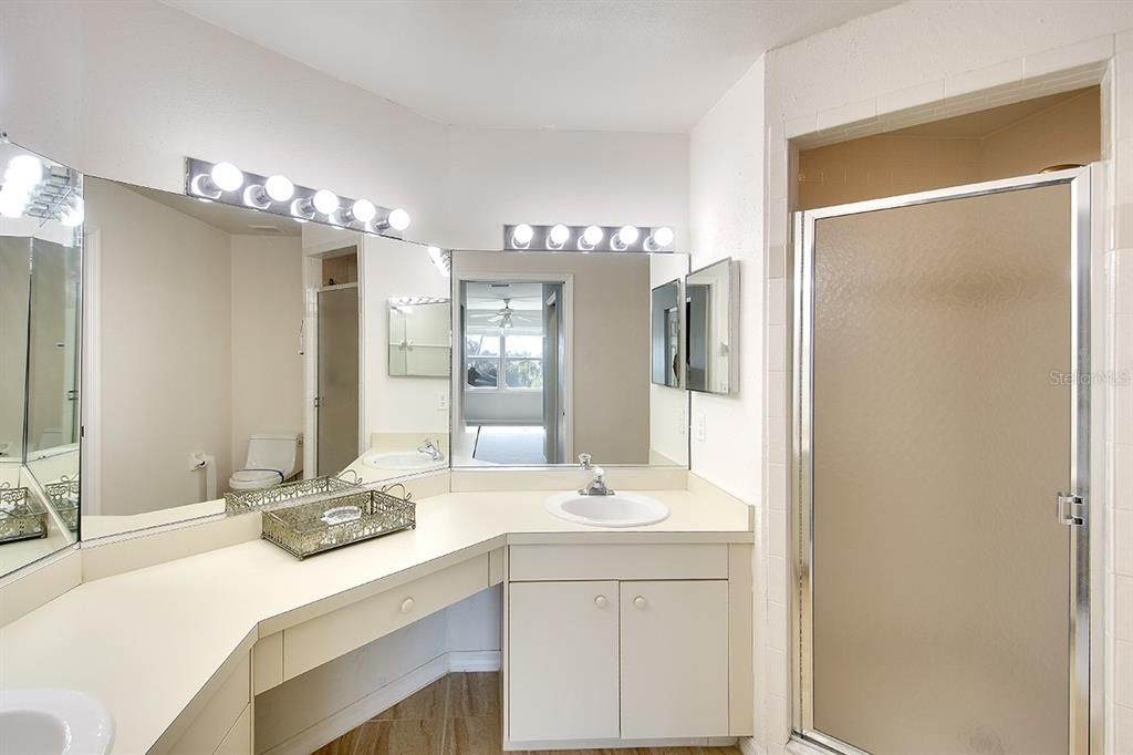 En Venta: $229,500 (2 camas, 2 baños, 1272 Pies cuadrados)