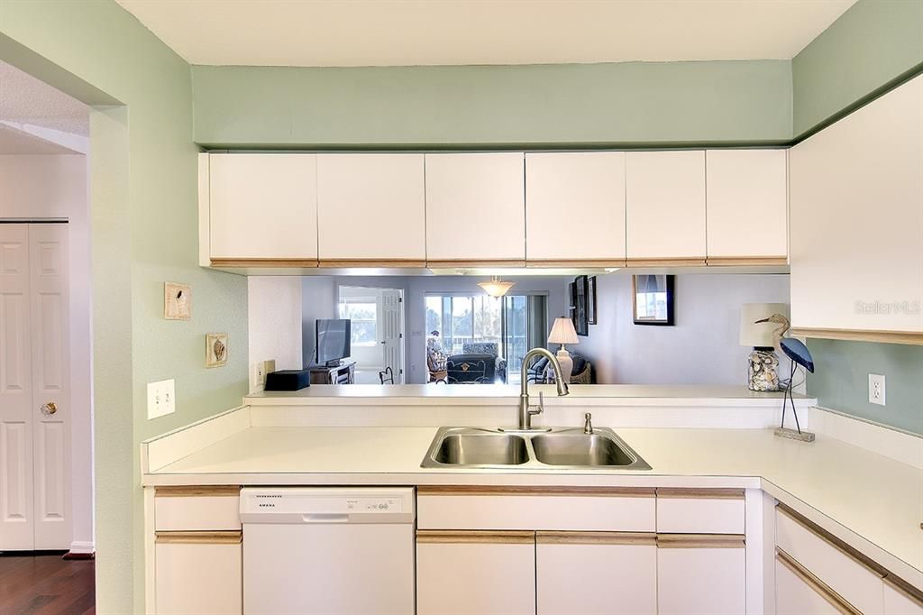 En Venta: $229,500 (2 camas, 2 baños, 1272 Pies cuadrados)