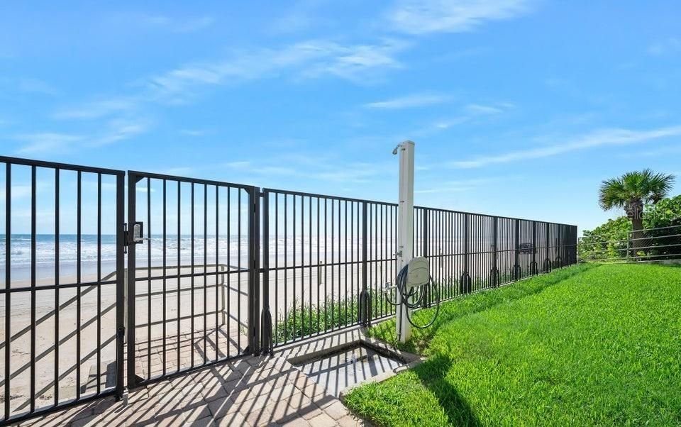 На продажу: $459,900 (2 спален, 2 ванн, 1131 Квадратных фут)