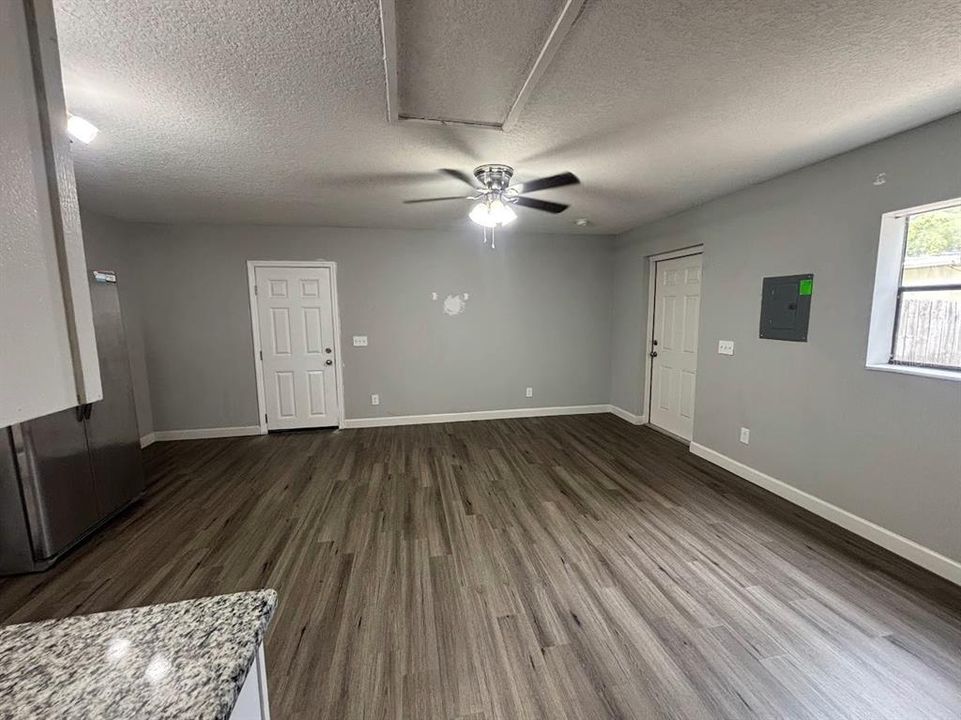 В аренду: $750 (1 спален, 1 ванн, 480 Квадратных фут)