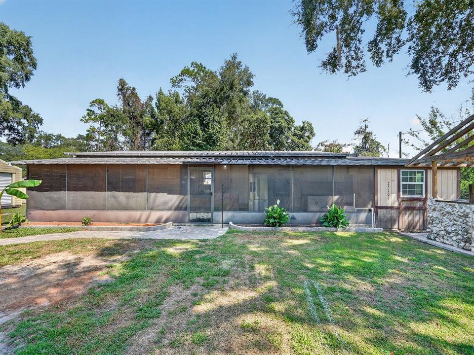 For Sale: $150,000 (3 beds, 2 baths, 1144 Square Feet)