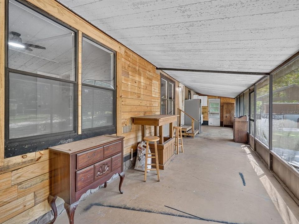 For Sale: $150,000 (3 beds, 2 baths, 1144 Square Feet)