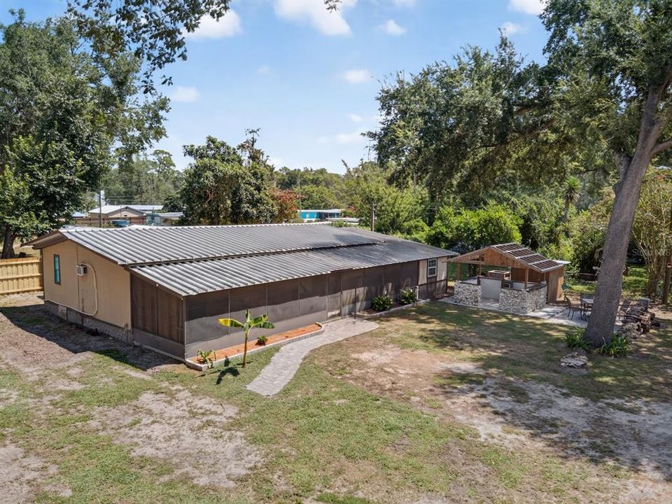 For Sale: $150,000 (3 beds, 2 baths, 1144 Square Feet)