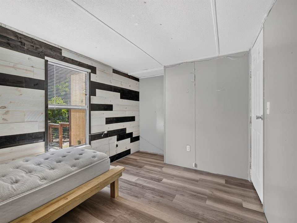 For Sale: $150,000 (3 beds, 2 baths, 1144 Square Feet)