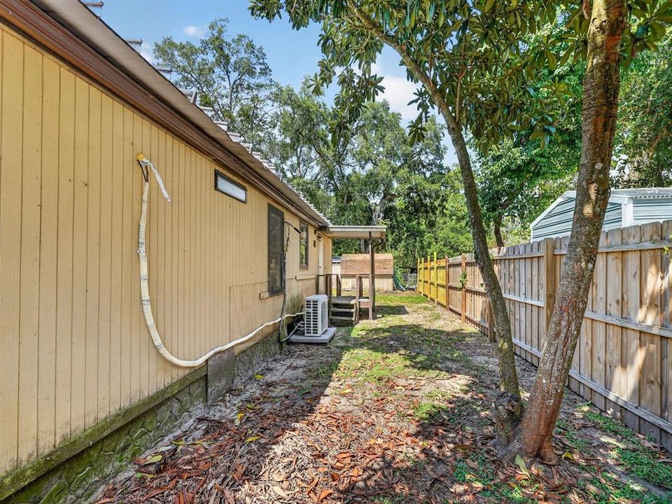 For Sale: $150,000 (3 beds, 2 baths, 1144 Square Feet)