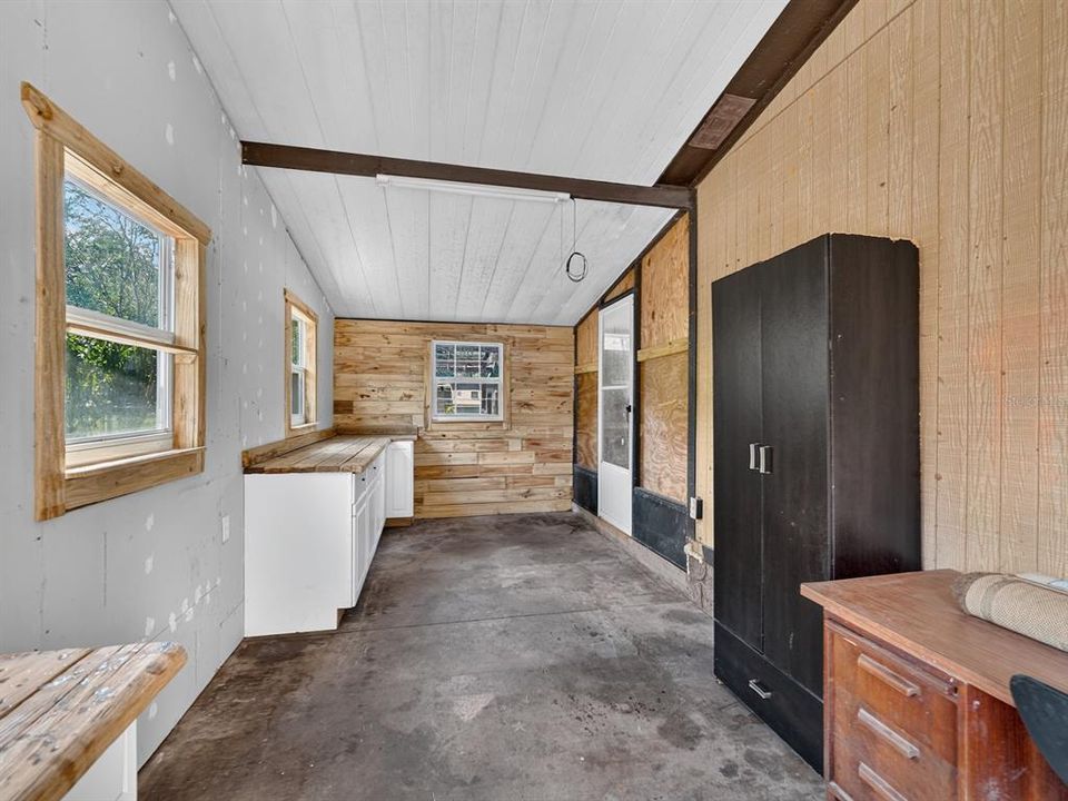 For Sale: $150,000 (3 beds, 2 baths, 1144 Square Feet)