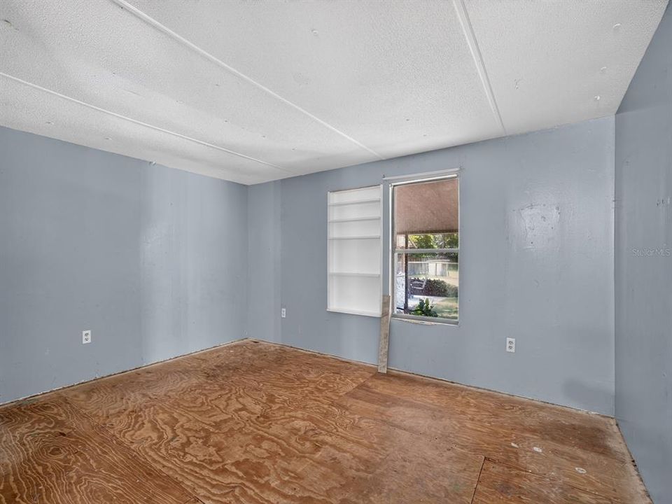 For Sale: $150,000 (3 beds, 2 baths, 1144 Square Feet)