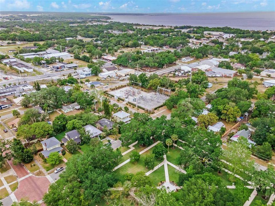 Active With Contract: $449,000 (4 beds, 2 baths, 2476 Square Feet)