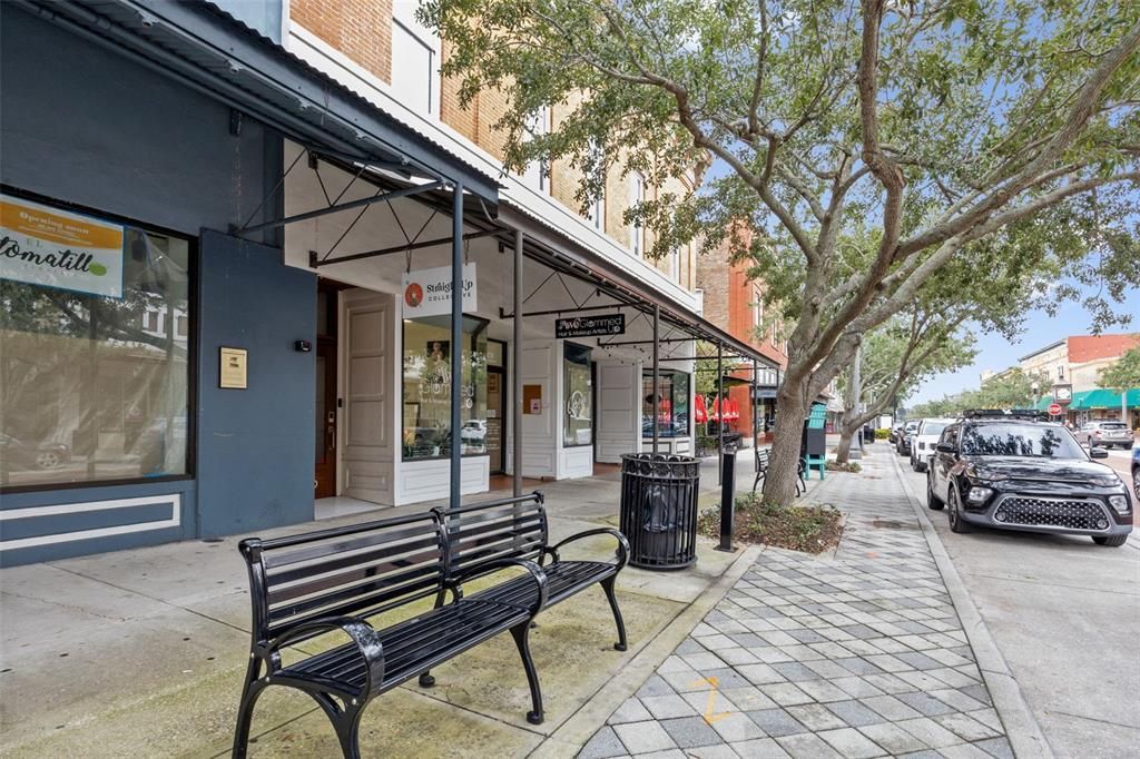 Active With Contract: $449,000 (4 beds, 2 baths, 2476 Square Feet)