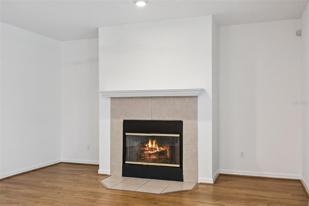 Active With Contract: $449,000 (4 beds, 2 baths, 2476 Square Feet)