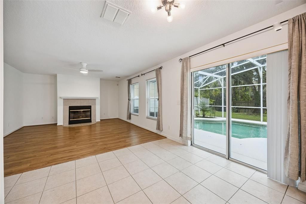 Active With Contract: $449,000 (4 beds, 2 baths, 2476 Square Feet)