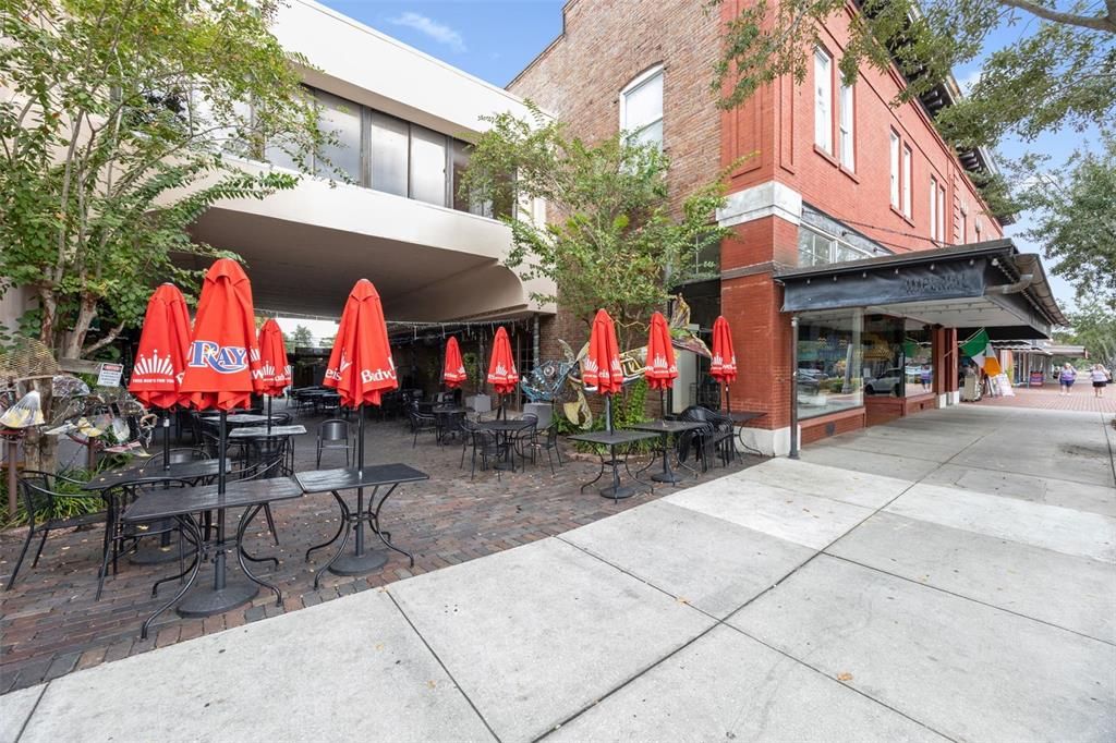 Active With Contract: $449,000 (4 beds, 2 baths, 2476 Square Feet)