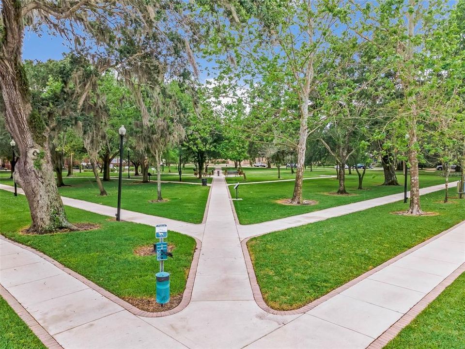 Active With Contract: $449,000 (4 beds, 2 baths, 2476 Square Feet)