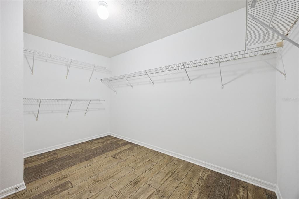Active With Contract: $449,000 (4 beds, 2 baths, 2476 Square Feet)