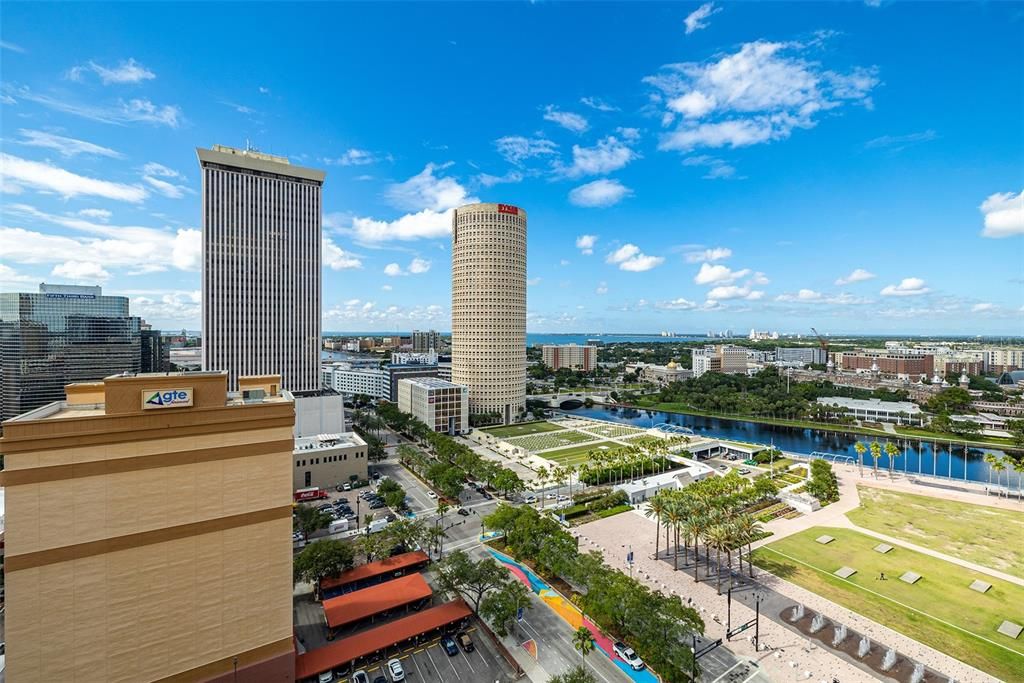 Active With Contract: $2,800 (1 beds, 1 baths, 846 Square Feet)