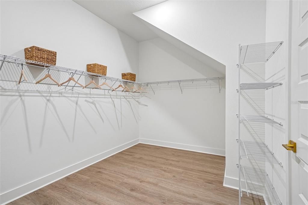 En Venta: $834,000 (5 camas, 4 baños, 3501 Pies cuadrados)
