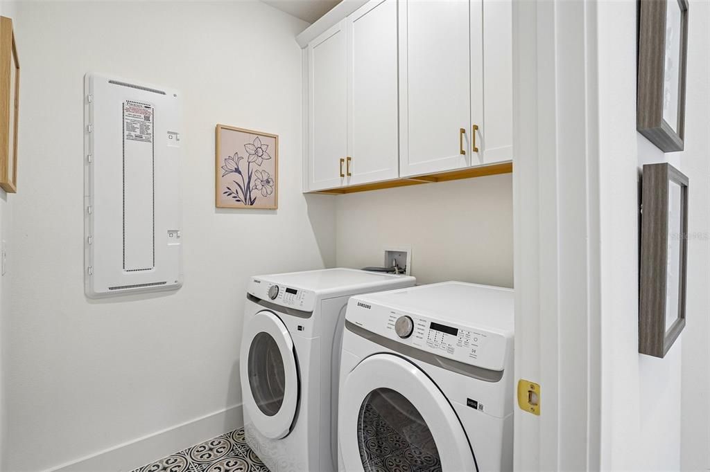En Venta: $834,000 (5 camas, 4 baños, 3501 Pies cuadrados)
