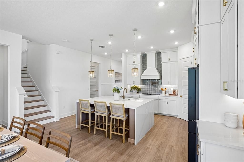 En Venta: $834,000 (5 camas, 4 baños, 3501 Pies cuadrados)