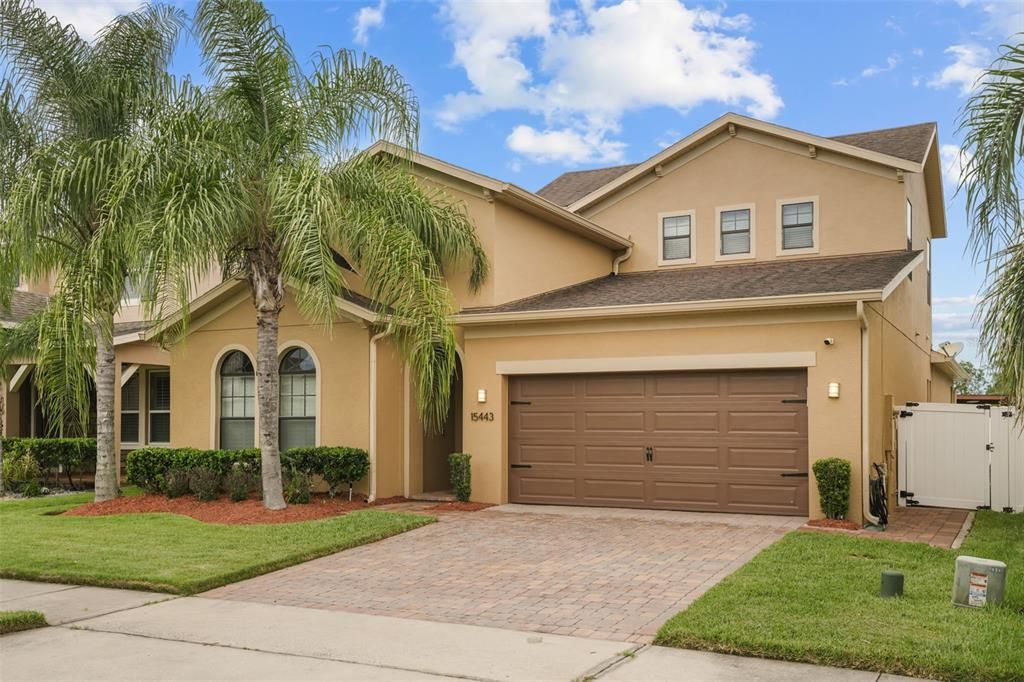 For Sale: $525,000 (3 beds, 2 baths, 2556 Square Feet)