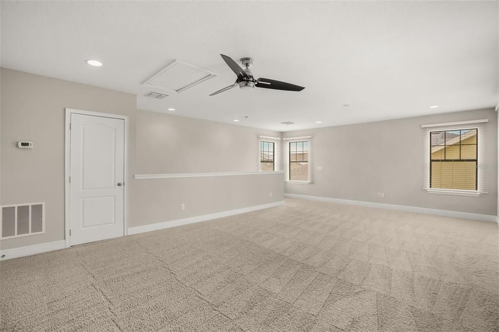 For Sale: $525,000 (3 beds, 2 baths, 2556 Square Feet)