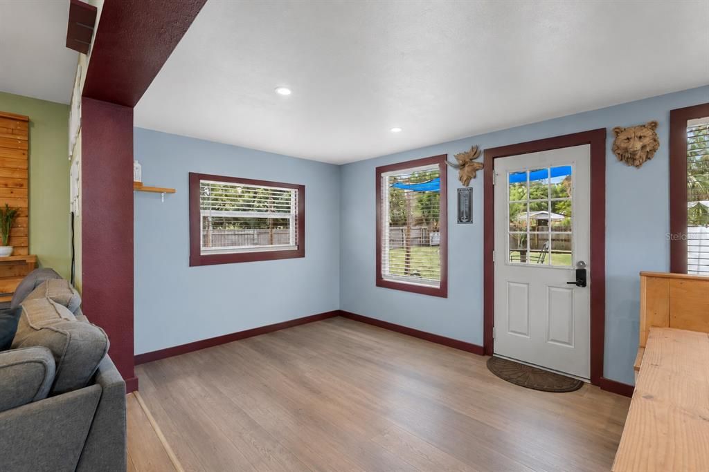 En Venta: $499,000 (3 camas, 2 baños, 1498 Pies cuadrados)