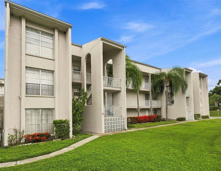 For Sale: $60,000 (1 beds, 1 baths, 700 Square Feet)