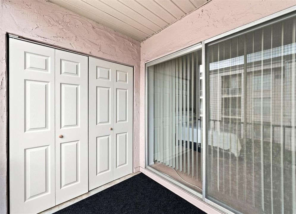 For Sale: $60,000 (1 beds, 1 baths, 700 Square Feet)