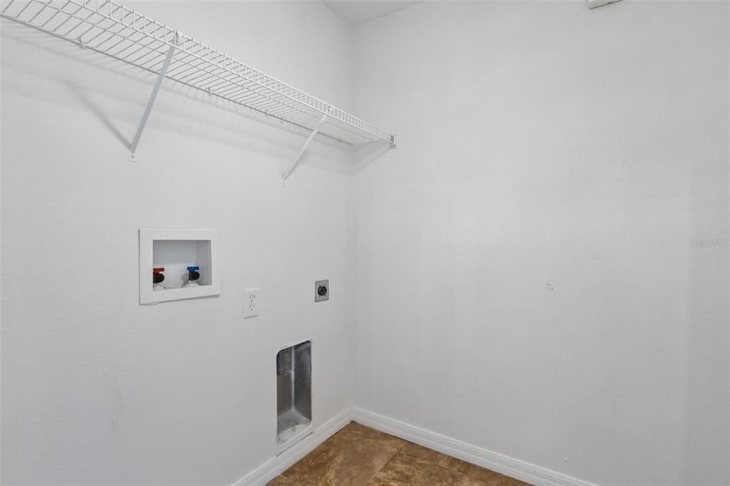 For Sale: $259,990 (3 beds, 2 baths, 1640 Square Feet)