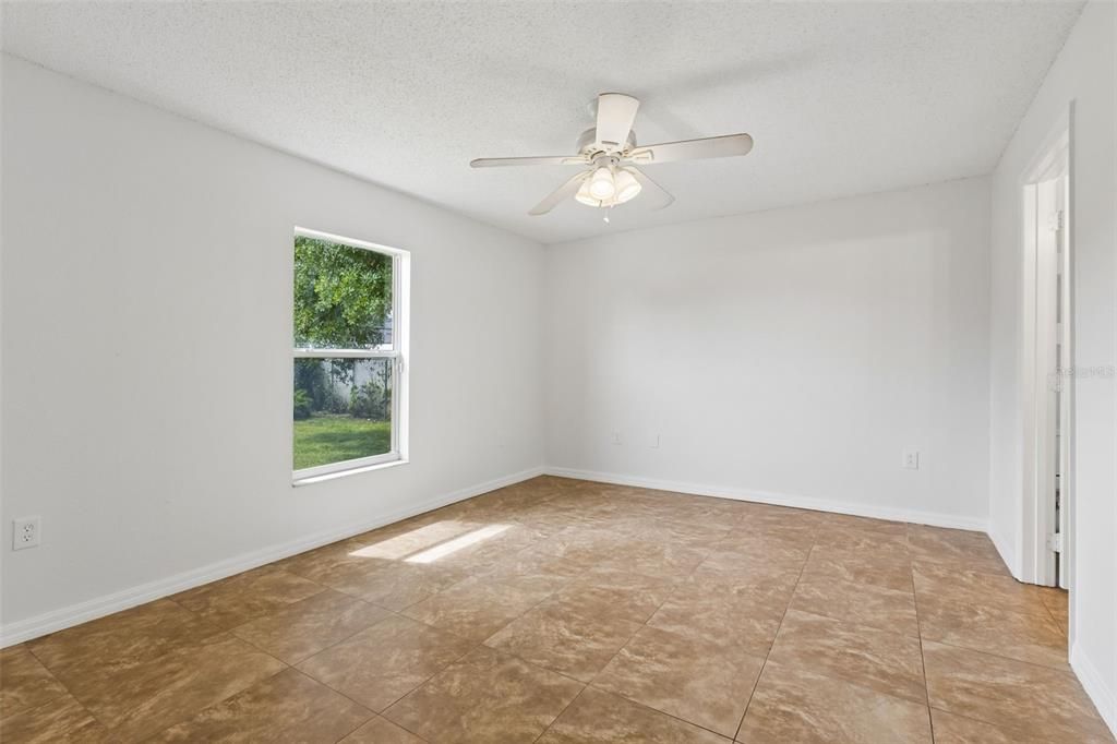 For Sale: $259,990 (3 beds, 2 baths, 1640 Square Feet)