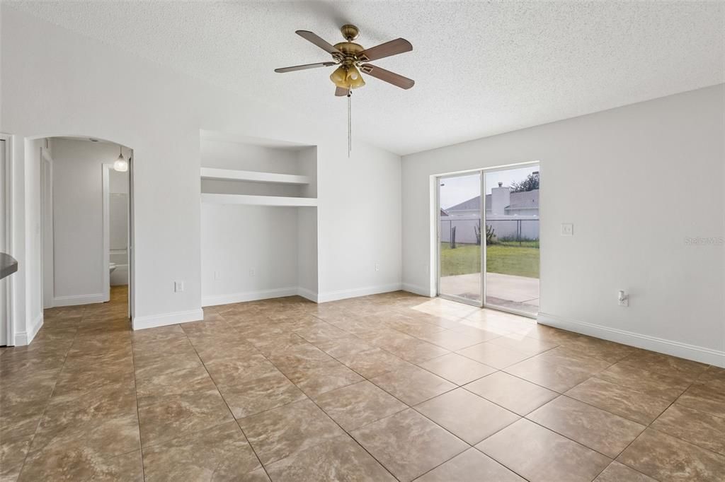 For Sale: $259,990 (3 beds, 2 baths, 1640 Square Feet)