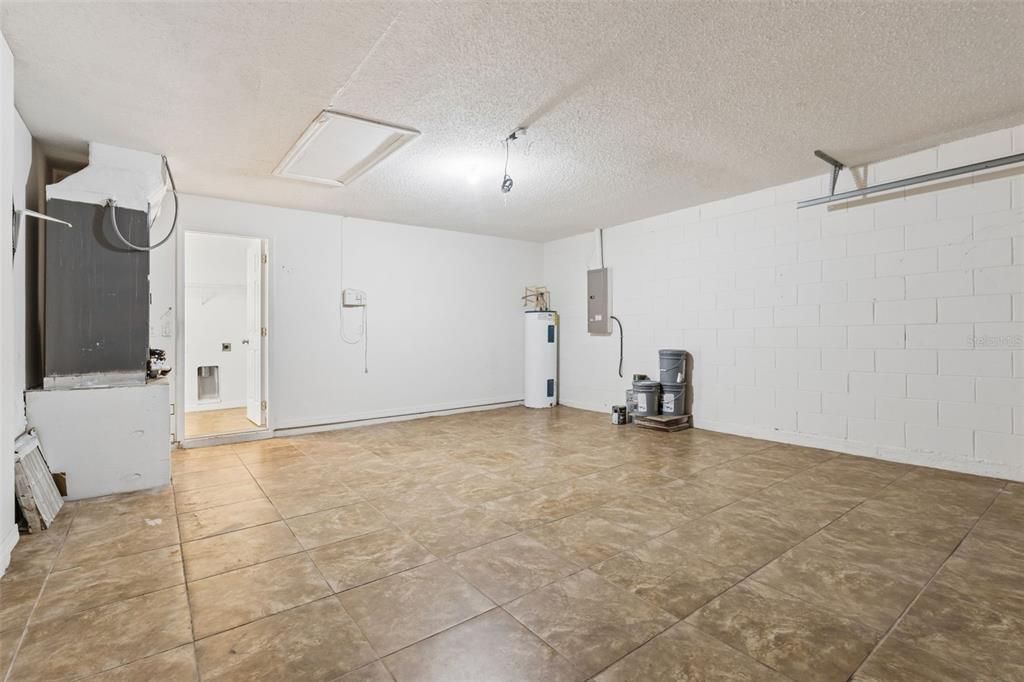 For Sale: $259,990 (3 beds, 2 baths, 1640 Square Feet)