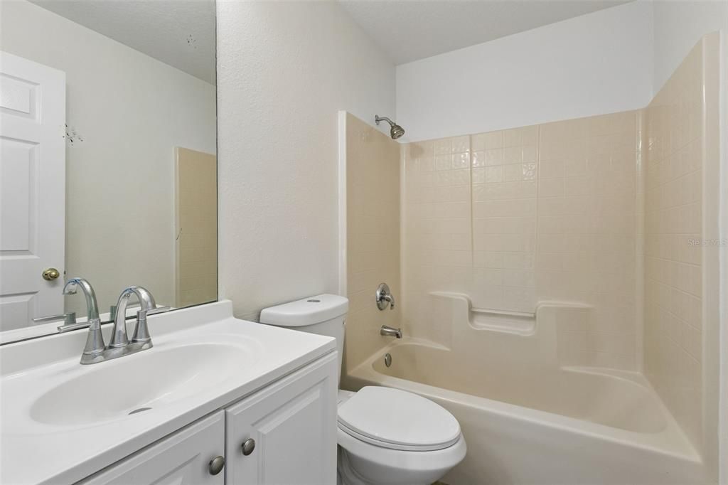 For Sale: $259,990 (3 beds, 2 baths, 1640 Square Feet)