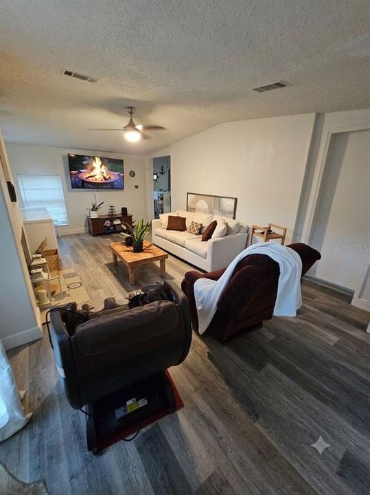 For Sale: $295,000 (3 beds, 2 baths, 2190 Square Feet)