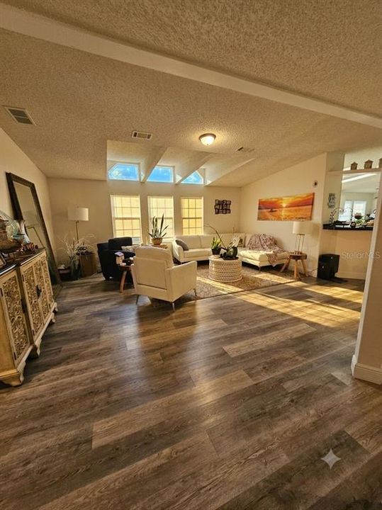 For Sale: $295,000 (3 beds, 2 baths, 2190 Square Feet)