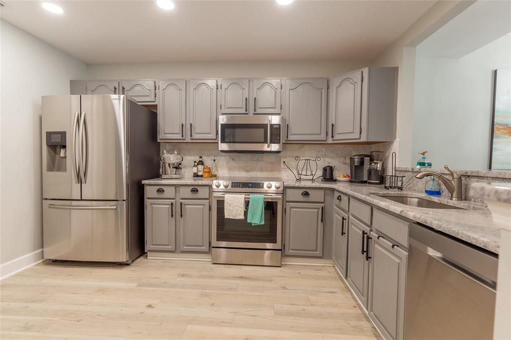 For Rent: $5,800 (3 beds, 3 baths, 2134 Square Feet)