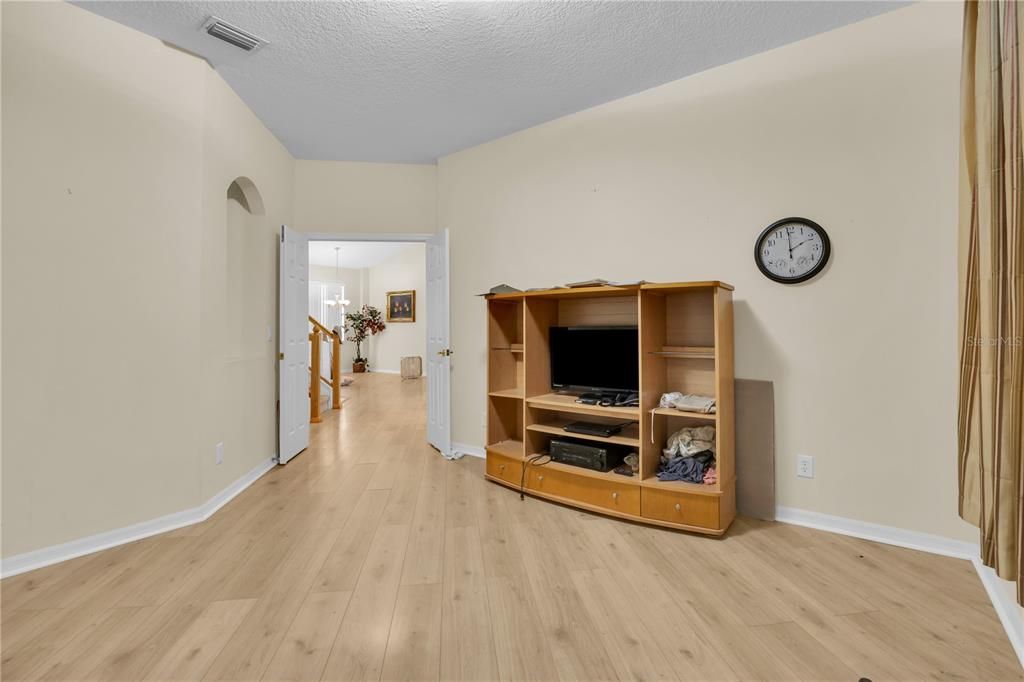 En Venta: $429,990 (5 camas, 4 baños, 2835 Pies cuadrados)
