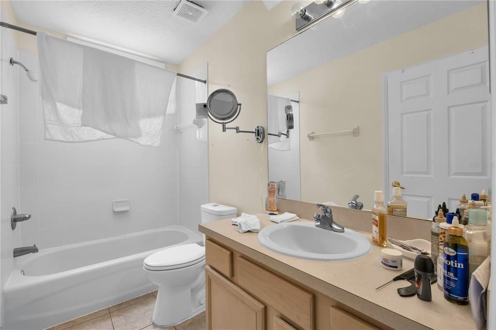 En Venta: $429,990 (5 camas, 4 baños, 2835 Pies cuadrados)