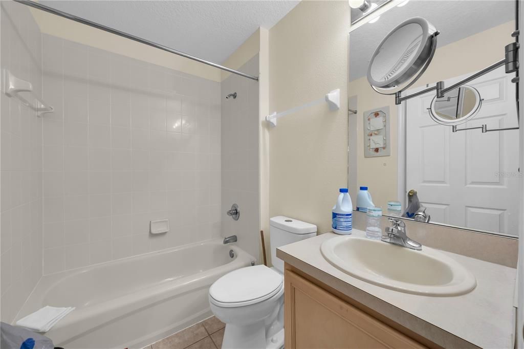 En Venta: $429,990 (5 camas, 4 baños, 2835 Pies cuadrados)