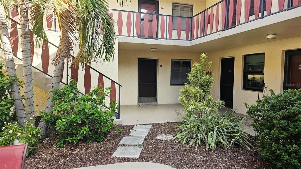 For Rent: $1,375 (1 beds, 1 baths, 780 Square Feet)