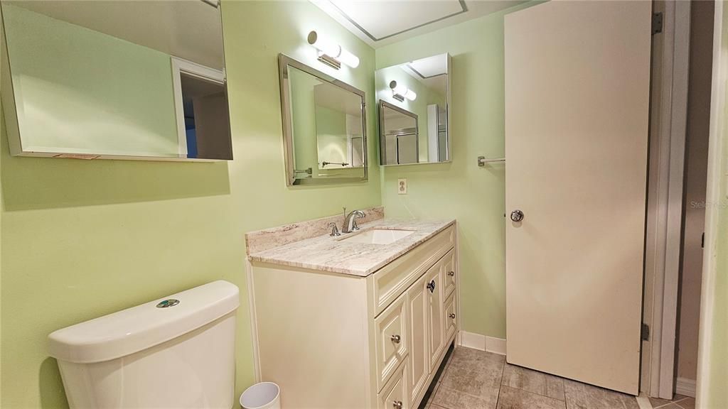 For Rent: $1,375 (1 beds, 1 baths, 780 Square Feet)