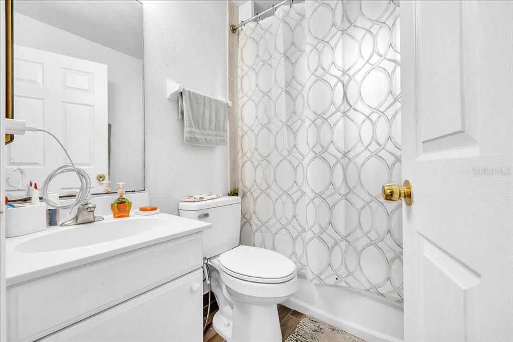 For Sale: $465,000 (5 beds, 0 baths, 2414 Square Feet)