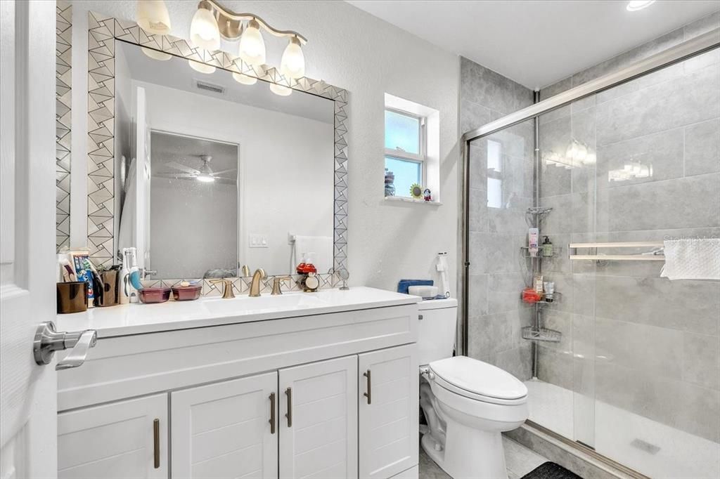 For Sale: $465,000 (5 beds, 0 baths, 2414 Square Feet)
