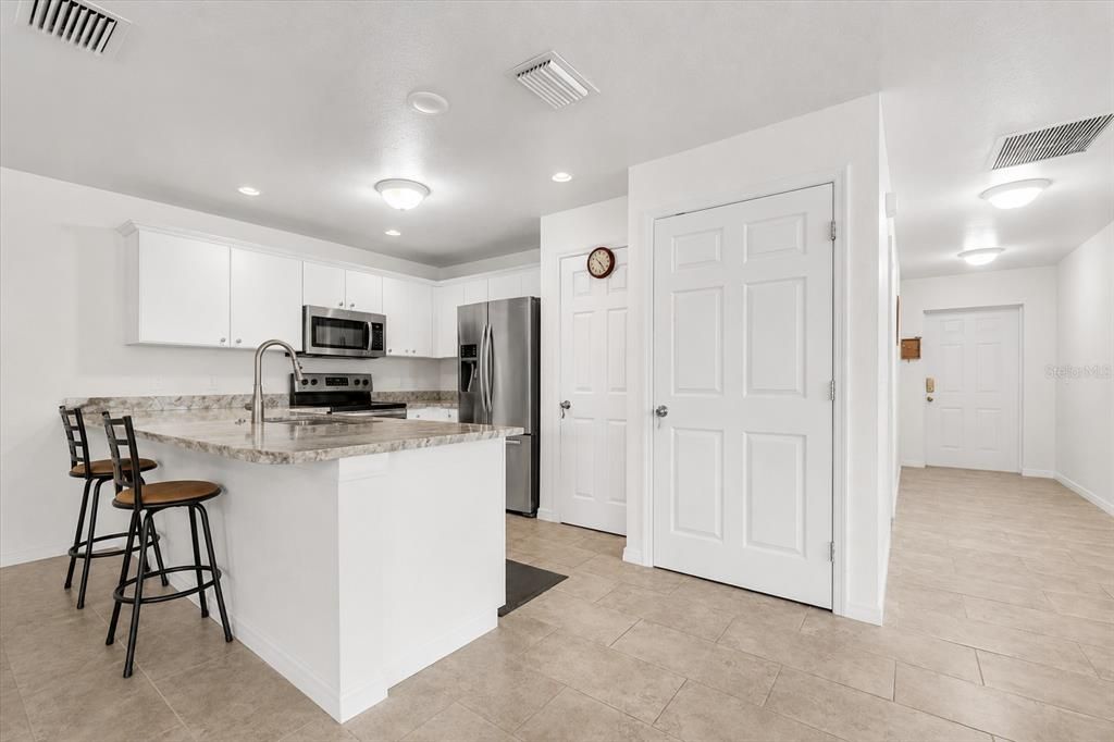 For Sale: $465,000 (5 beds, 0 baths, 2414 Square Feet)