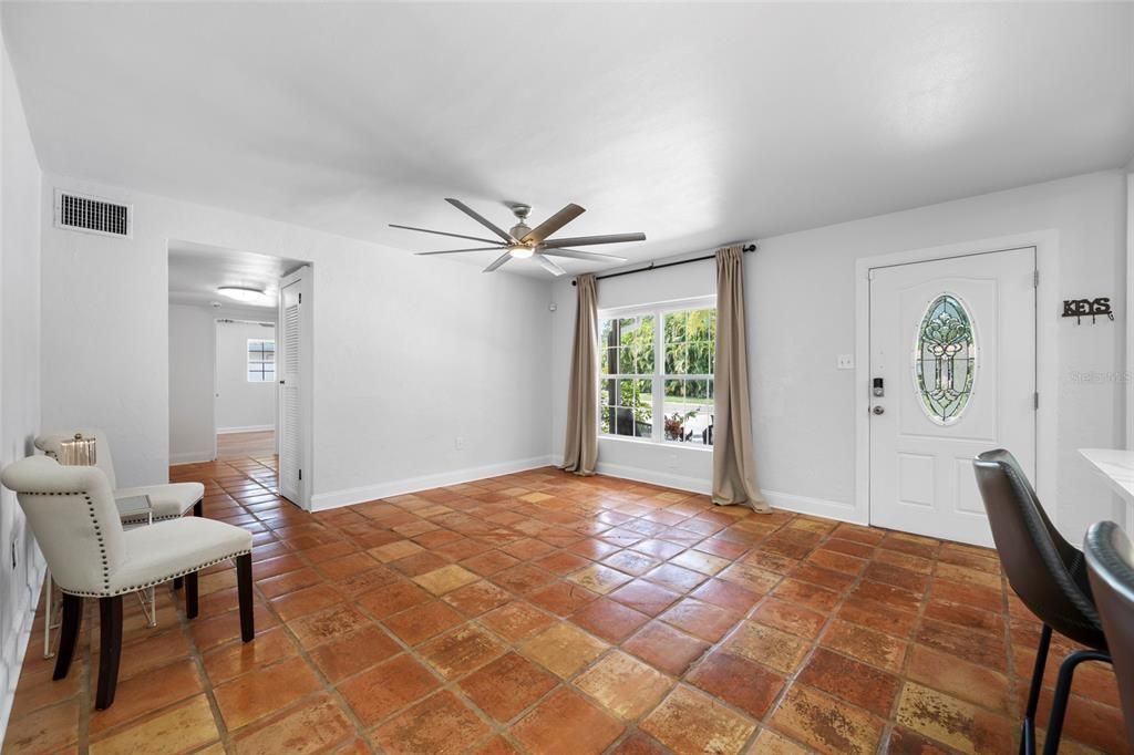 For Sale: $599,900 (3 beds, 2 baths, 1498 Square Feet)