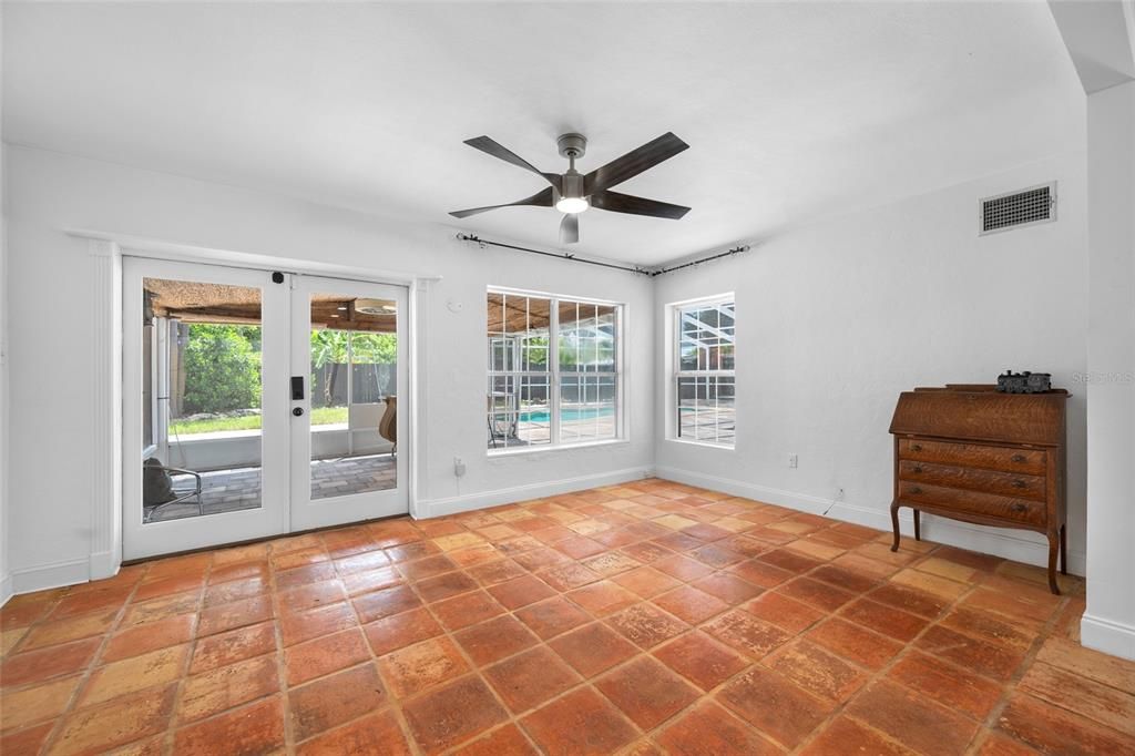 For Sale: $599,900 (3 beds, 2 baths, 1498 Square Feet)