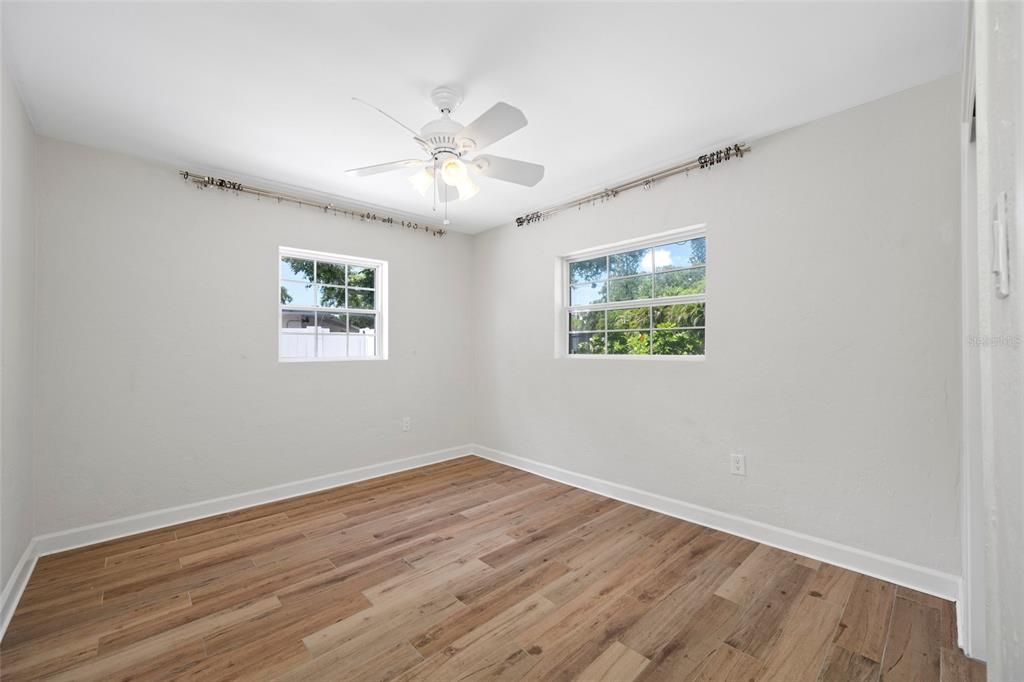 For Sale: $599,900 (3 beds, 2 baths, 1498 Square Feet)