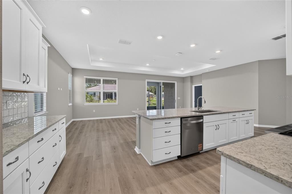 Active With Contract: $405,760 (2 beds, 2 baths, 1767 Square Feet)