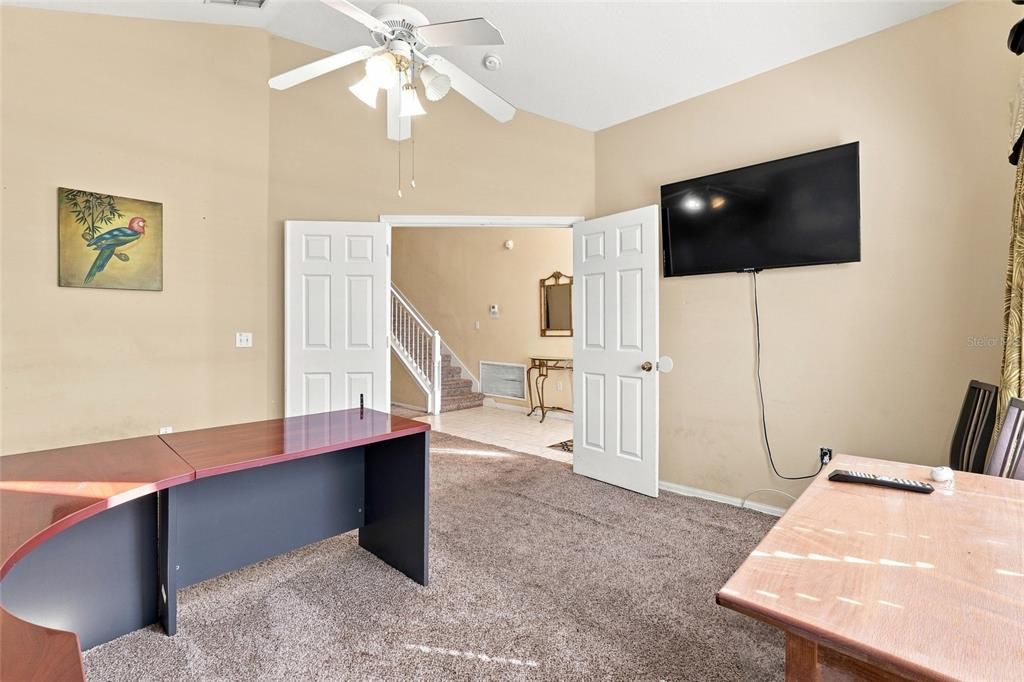 En Venta: $469,000 (5 camas, 4 baños, 2677 Pies cuadrados)